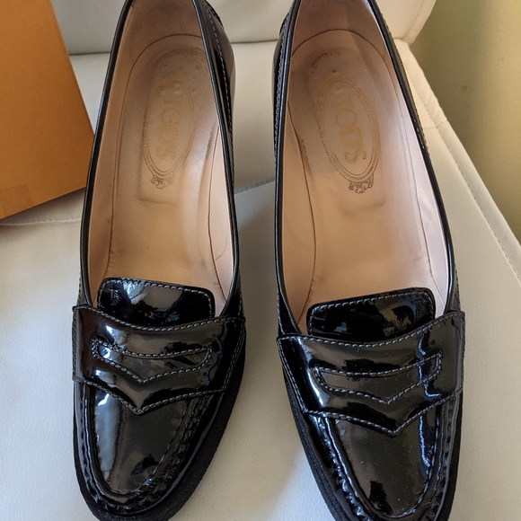 Tod’s black patent leather platform loafer shoes - Picture 4 of 7